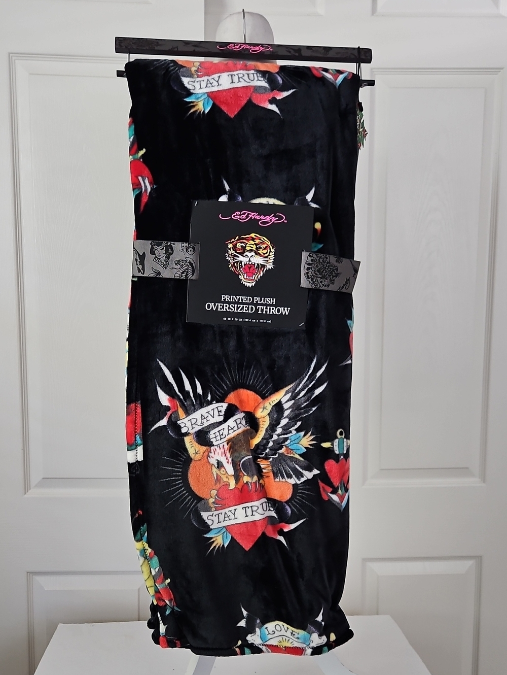 Ed Hardy NWT Plush Oversized Throw